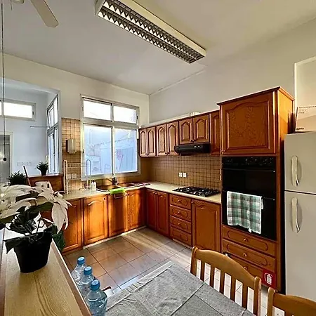 Hostel Old Limassol